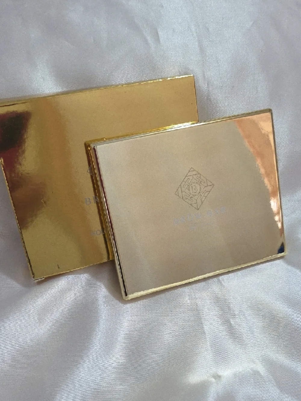 Face Kit Drama Queen Neutral & Warm Eyeshadow Palette in Bronze and Peach